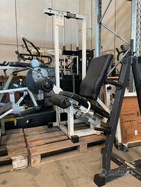 Leg curl technogym linea lux