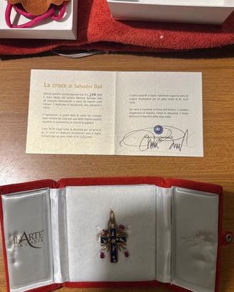 Croce di Salvador Dalì