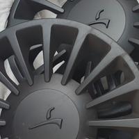 2 copricerchi ypislon da 15 come nuovi 