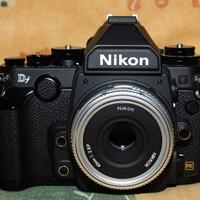 Nikon 45mm P AI-S 2.8 con paraluce e tappo