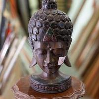 Testa di Buddha Decorativa in Legno Scuro – 24333