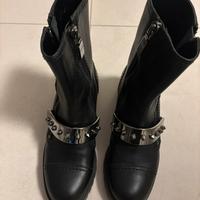 Stivaletti Alexander McQueen