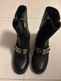 Stivaletti Alexander McQueen