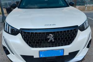 Auto peugeot 2008 gt line