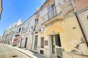 NEGOZIO A SAN SEVERO