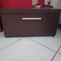 Armadio a 6 ante più comodini 