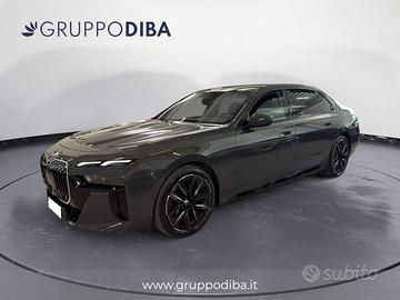 BMW Serie 7 G70 2022 740d mhev xdrive MSport ...