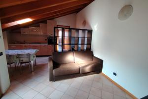 Desio bilocale arredato