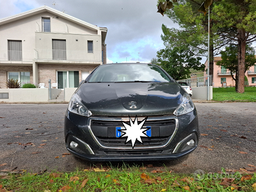 Peugeot 208 Pure Tech 1.2 benzina