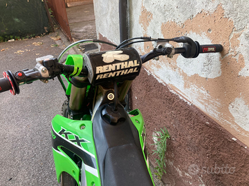 Moto Kawasaki KX 45O cc