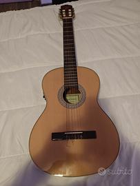 chitarra acustica nuova