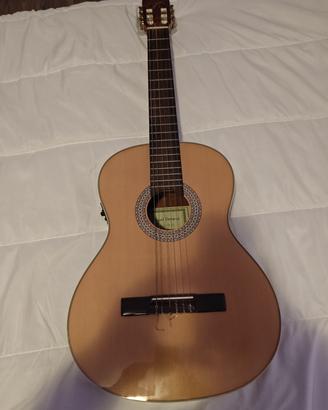 chitarra acustica nuova