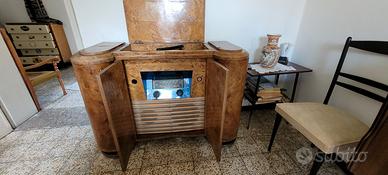 mobile radio / bar fine anni 40