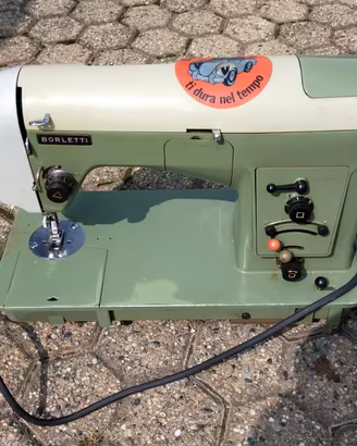 Macchina da cucire Borletti 1102 Superautomatica