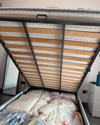 Letto con contenitore