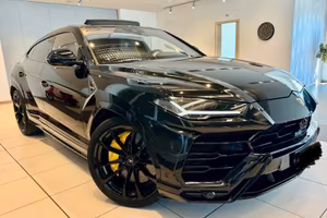 Larmborghini Urus 4.0 Tetto bang e olufsen 3D
