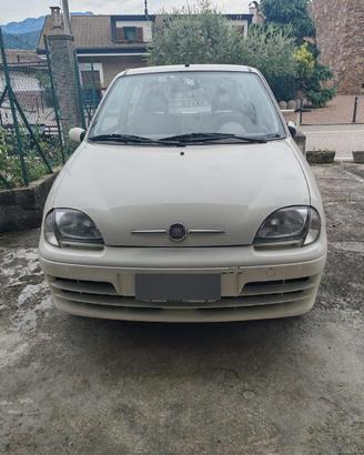 Fiat 600 2010