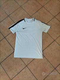 maglia nike dri-fit bianca 