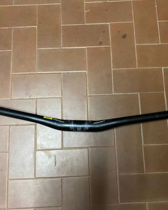 Manubrio Giant Contact XC 69 cm. 31.8