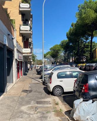 NEGOZIO A ROMA