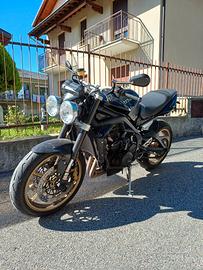 Triumph Street Triple - 2012