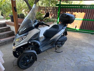 Piaggio MP 300 HPE