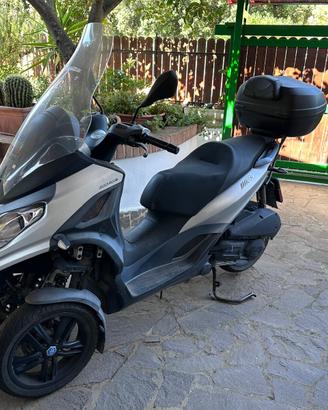 Piaggio MP 300 HPE