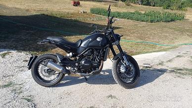 Moto Benelli Leoncino 500