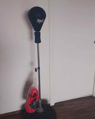 Pera da boxe su asta " Everlast "  con guanti incl