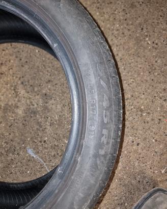 gomme  auto 225/45/17