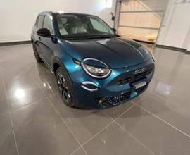 FIAT 600 Hybrid DCT MHEV La Prima