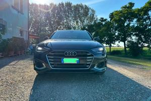 Audi A4 Avant 30 TDI S-tronic Advance