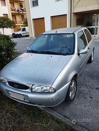 2 Ford Fiesta 1.2 16V trentennali