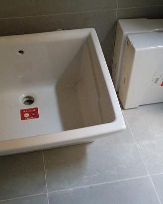 Lavatoio in ceramica linea Messico con piedini