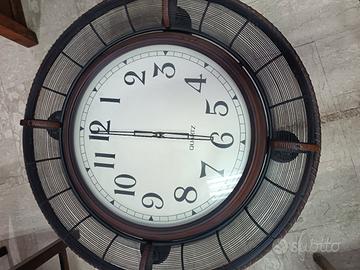 Tavolo basso con orologio Diametro 96, 5 cm