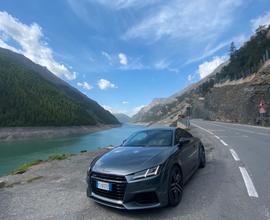Audi TT mk3 2.0 s-tronic tfsi quattro s-line