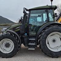 Trattore agricolo usato VALTRA G135A