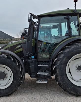 Trattore agricolo usato VALTRA G135A