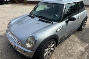 Mini-cooper, mini one D