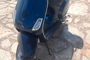 Motociclo Piaggio Vespa 150 lx