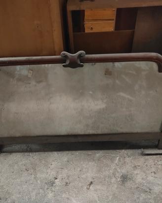 cornice in legno antica con specchio 