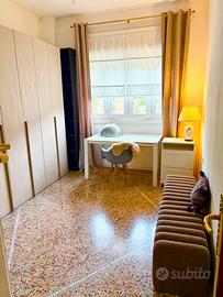 Trilocale arredato zona crocifissa