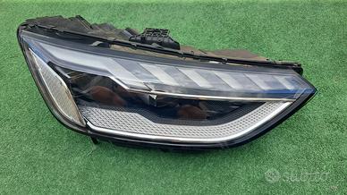 AUDI A4 B9 8W0 Restyling MATRIX Faro Fanale Destro