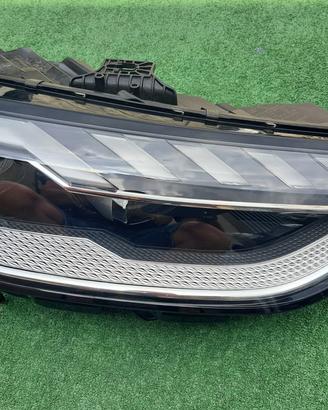 AUDI A4 B9 8W0 Restyling MATRIX Faro Fanale Destro