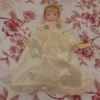 Bambola neonato in porcellana