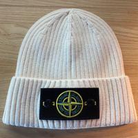 Berretto cappello cuffia lana Stone Island.