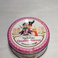 Barattolo di latta vintage