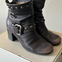 Tronchetti O.X.S. n. 37.5, nero