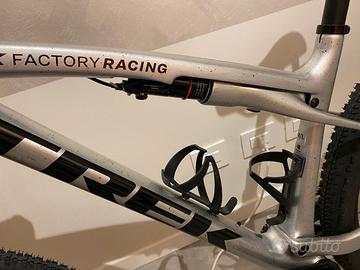 MTB TREK SUPER CALIBER SLR 9.8 GEN. 2