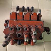 distributore oleodinamico 4 leve Valvoil SD5